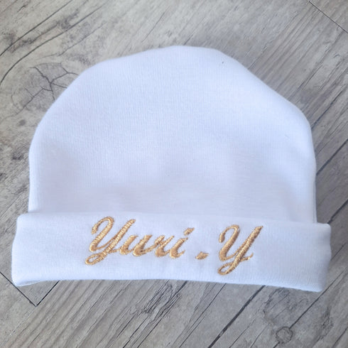Bonnet simple prénom brodé en tissu Polaire alpine personnalisable avec prénom brodé - Oeko-Tex